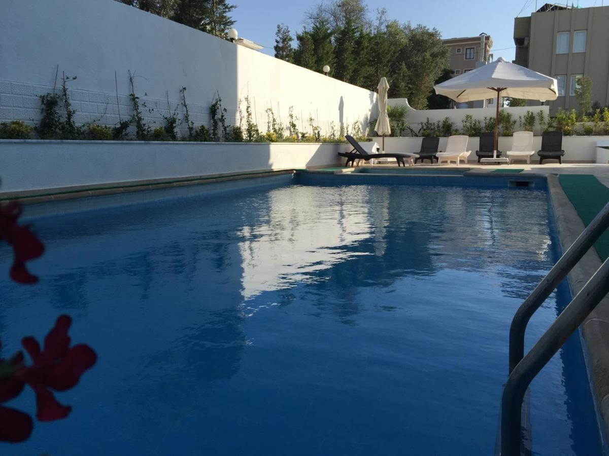 Cicek Apart Hotel Cesme Exterior photo