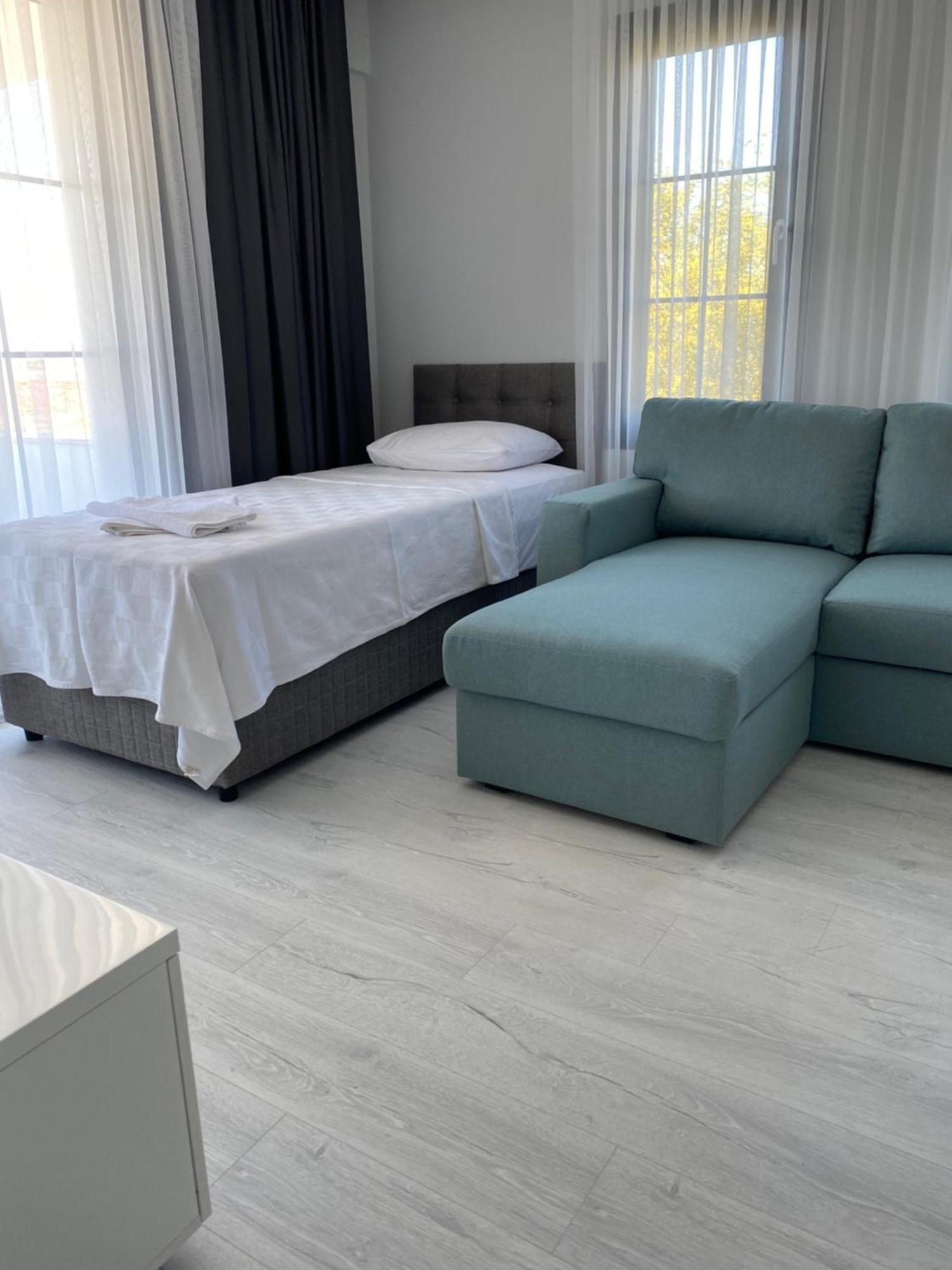 Cicek Apart Hotel Cesme Exterior photo
