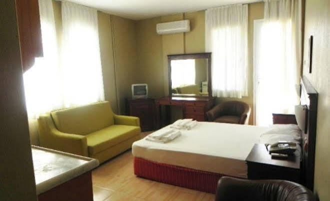 Cicek Apart Hotel Cesme Exterior photo
